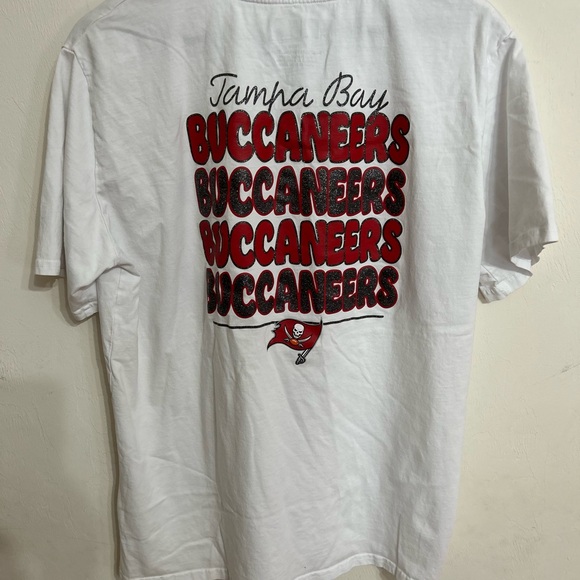 NFL Women's White Team Apparel Shirt Tampa Bay Buccaneers XL - Picture 1 of 3
